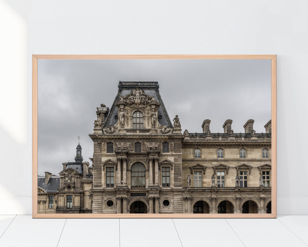 Moody Louvre Photo